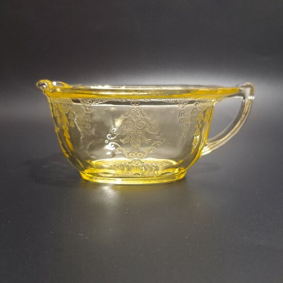 Anchor Hocking Princess Yellow Glass Creamer With Embossed Design Vintage - Picture 4 of 16